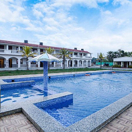 Silver Sand Eco Resort !! Beachfront !! With Biggest Pool And Huge Open Area !! Ideal For Weddings !! Couple Friendly !! Mandarmani Exterior foto