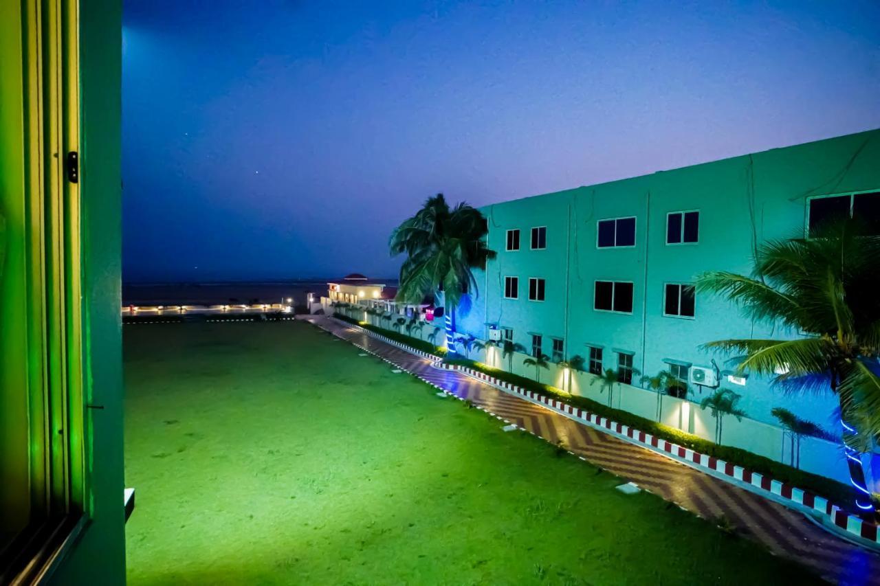Silver Sand Eco Resort !! Beachfront !! With Biggest Pool And Huge Open Area !! Ideal For Weddings !! Couple Friendly !! Mandarmani Exterior foto