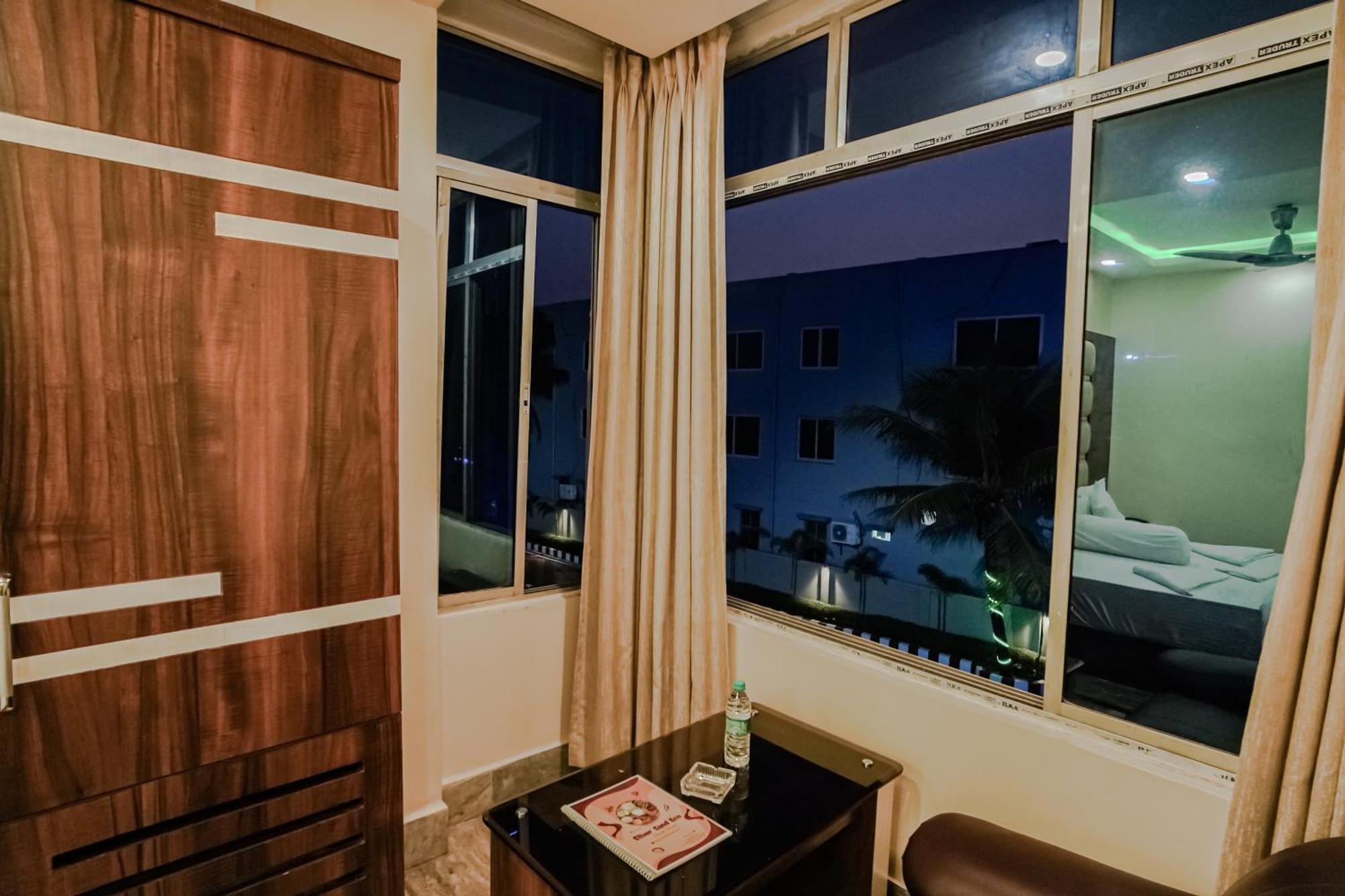 Silver Sand Eco Resort !! Beachfront !! With Biggest Pool And Huge Open Area !! Ideal For Weddings !! Couple Friendly !! Mandarmani Exterior foto